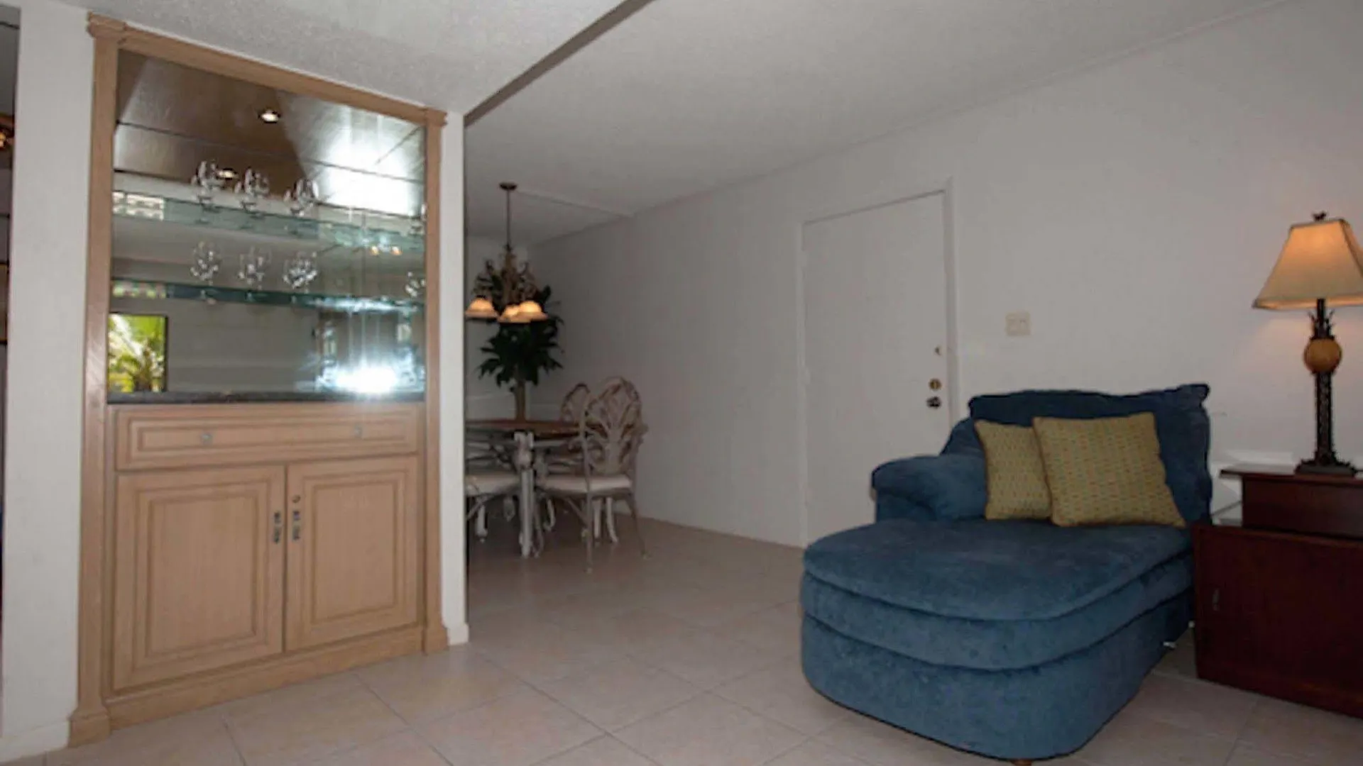 The Tiki- Front Complex! Unit 106 Apartahotel South Padre Island