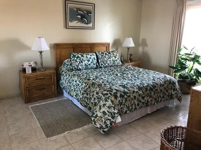 Suntide III Condominiums 3*