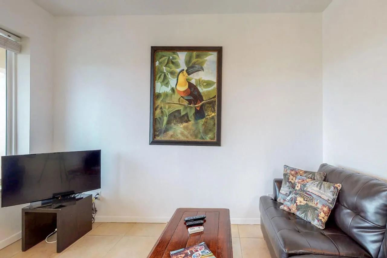 Marinas Apartment