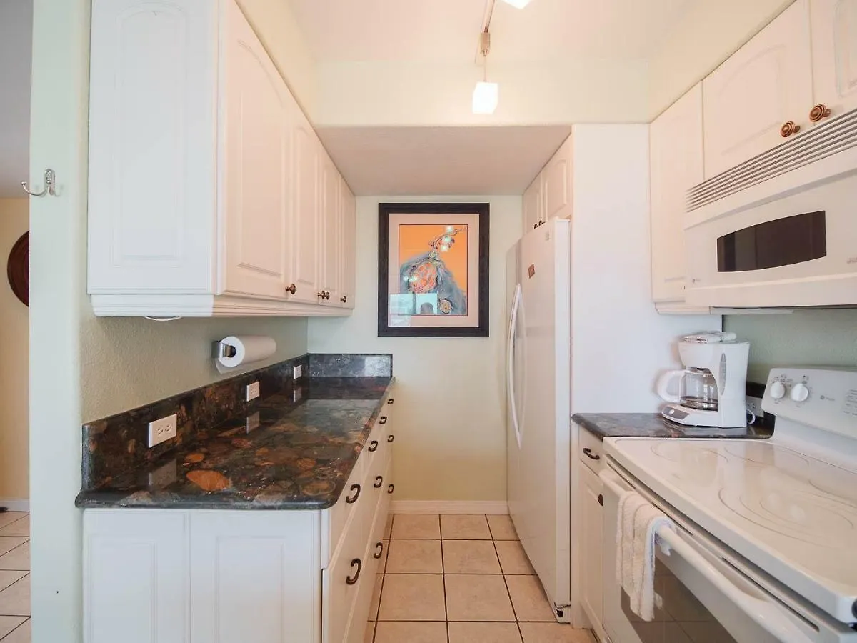 Relaxing Condo, Great Location, 3 Minute Walk To The * South Padre Island