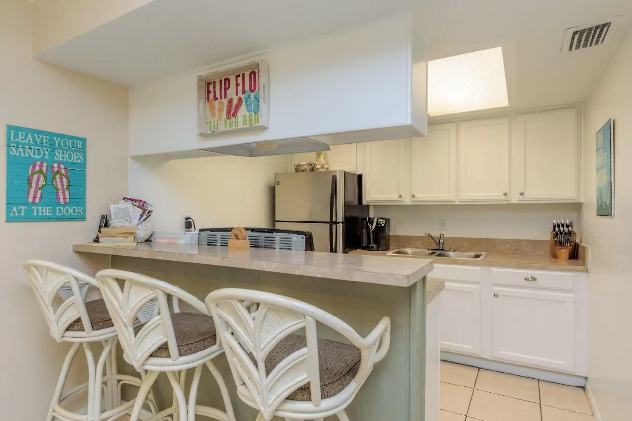 The Tiki- Front Complex! Unit 106 South Padre Island