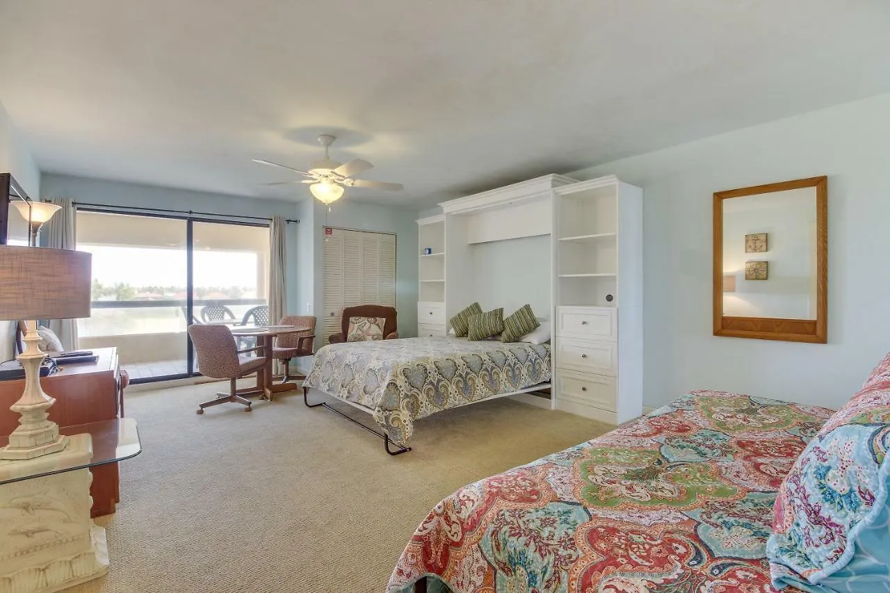 Hotel Marina Retreat *