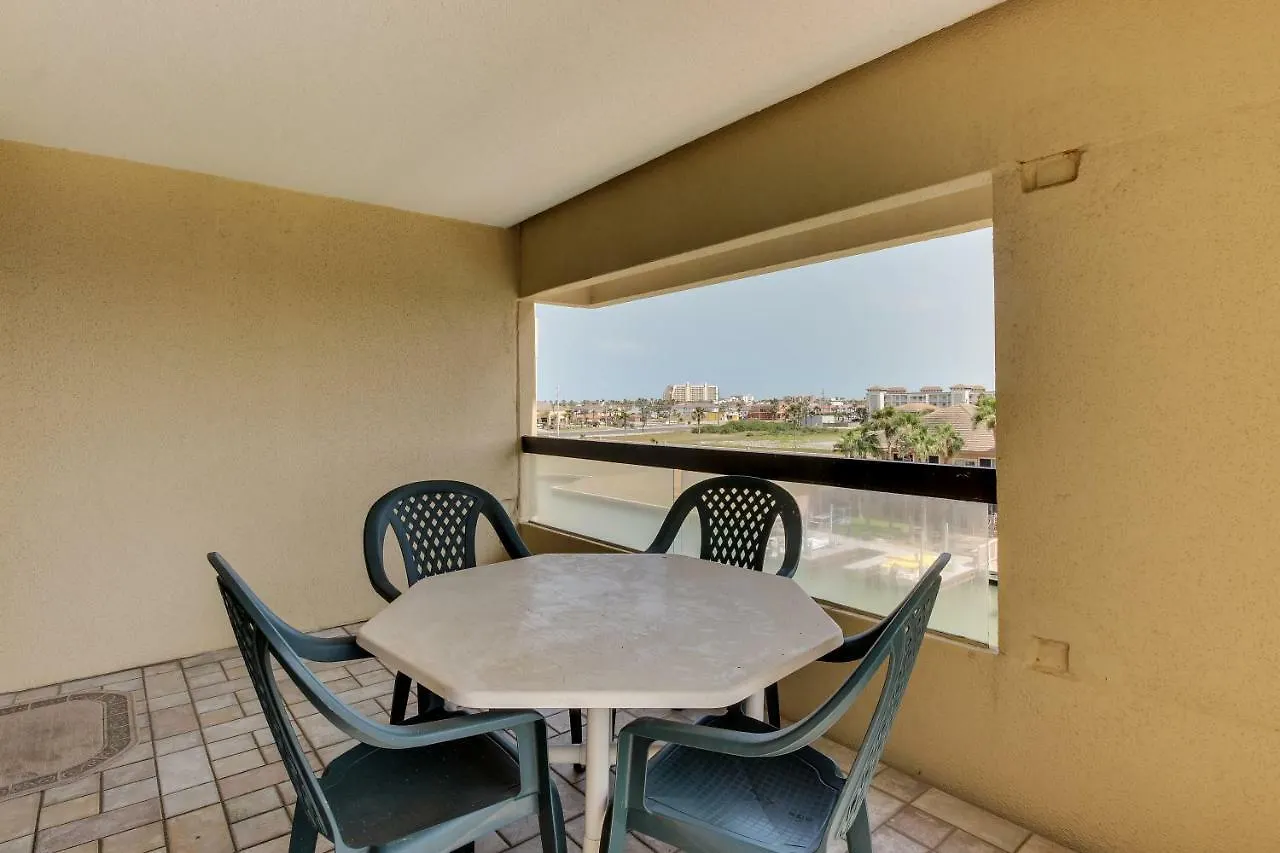 Marina Retreat Hotel *