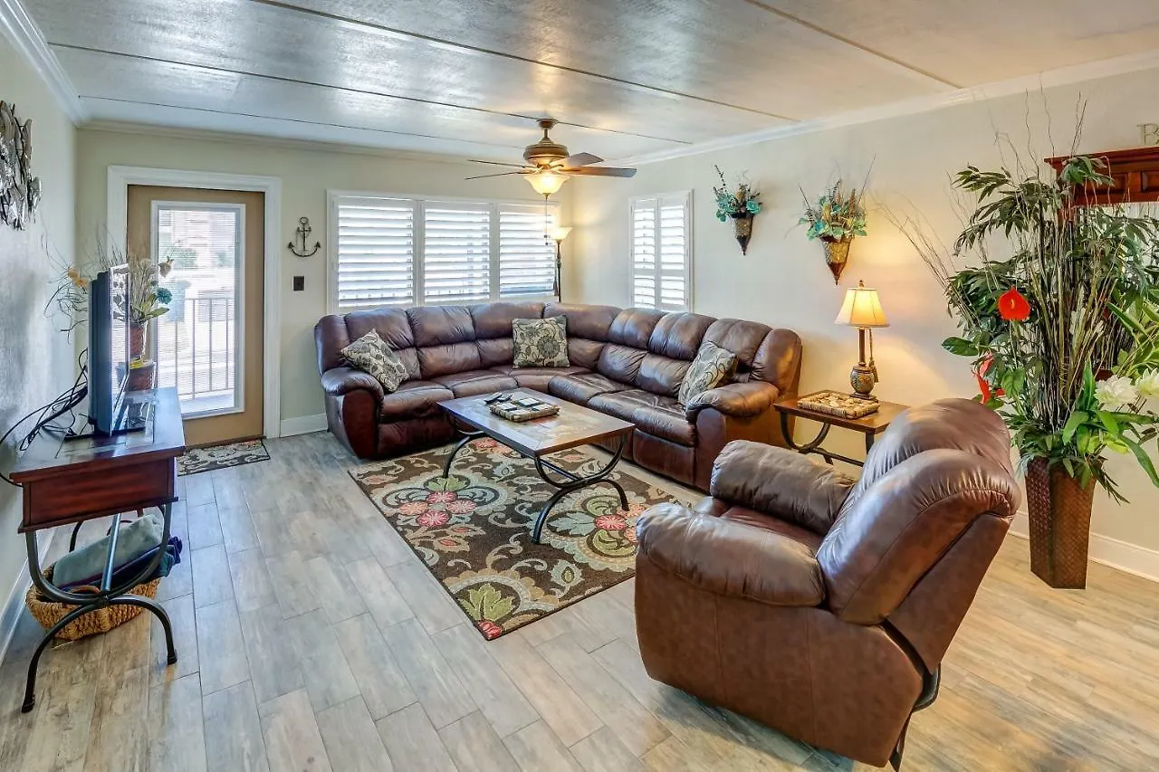 Palm Tree Escape Apartment South Padre Island