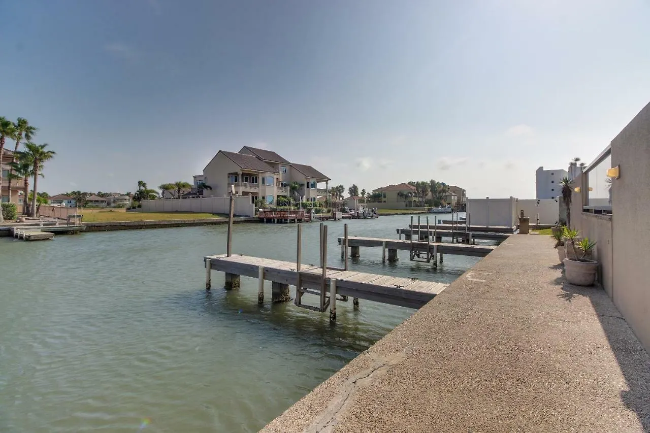 Marina Retreat Hotel *