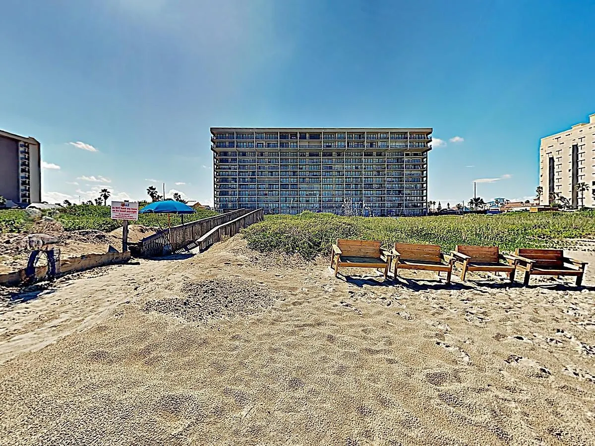 New Listing! Beachfront Penthouse With Pools & Gym