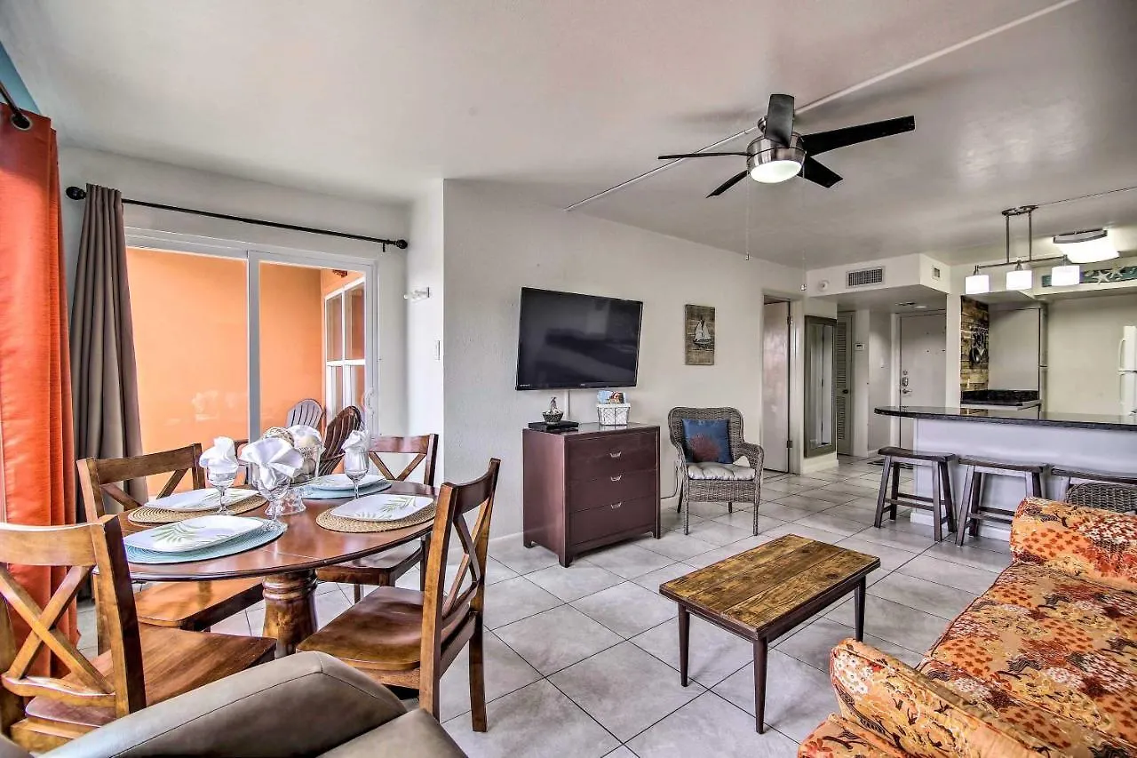 Apartment Haven With Shared Amenities - Steps To Beach!