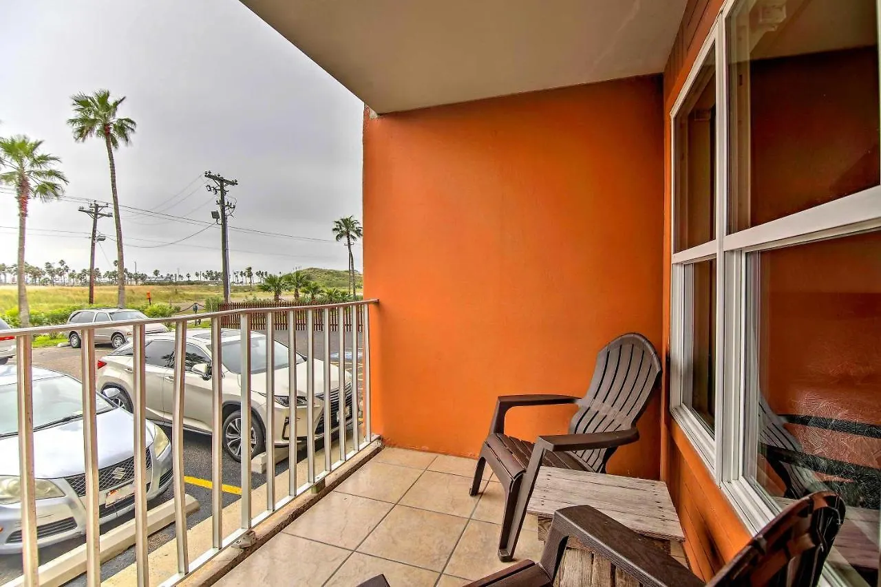 Haven With Shared Amenities - Steps To Beach! *