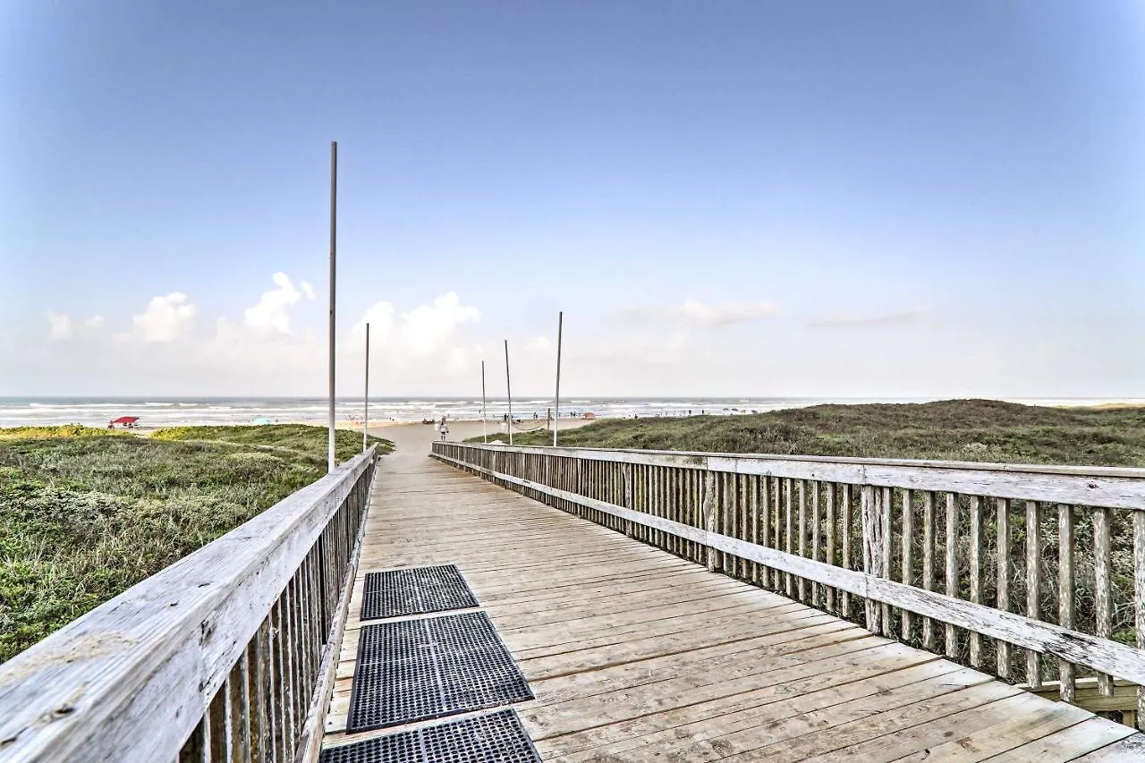 Haven With Shared Amenities - Steps To Beach! Apartment *