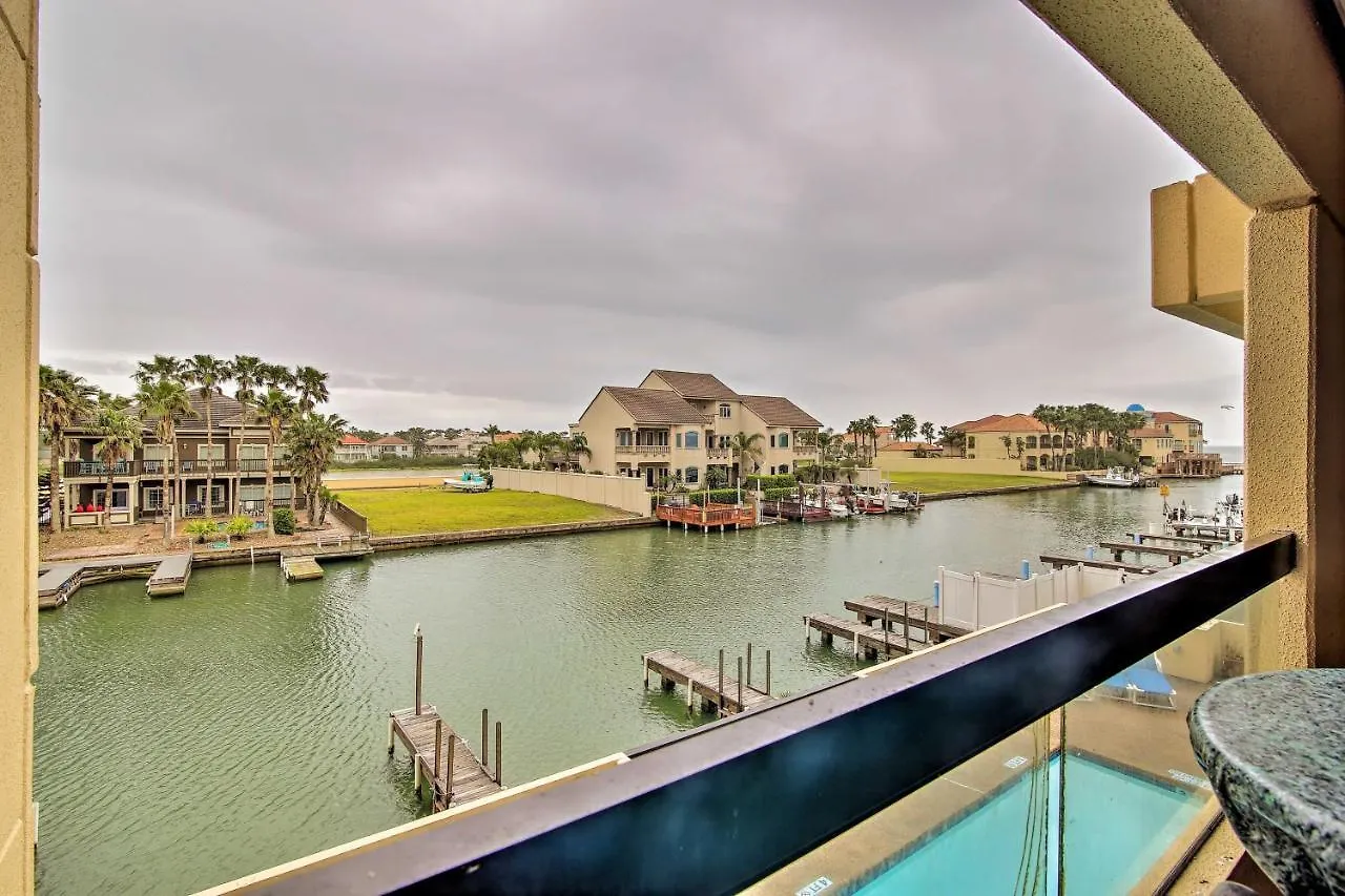 Vacation Near Beach! Apartment *