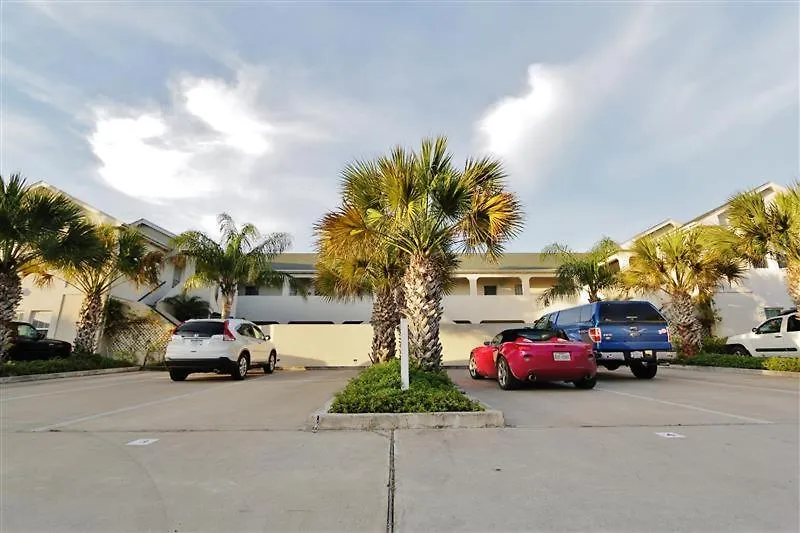 With Pool Access And Balcony! Apartment South Padre Island