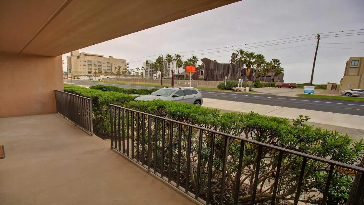 Beachview 103 Apartment