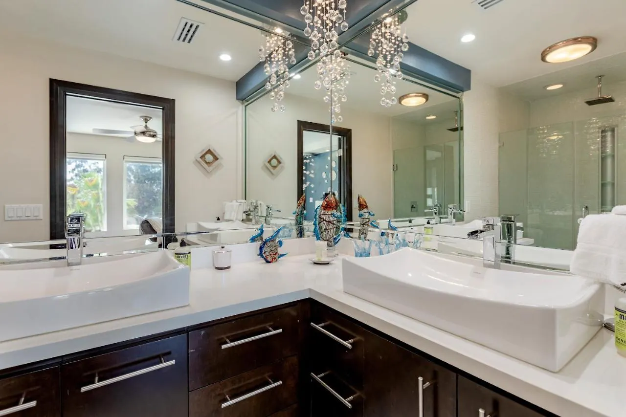Oleander Paradise - Unit A Holiday home *