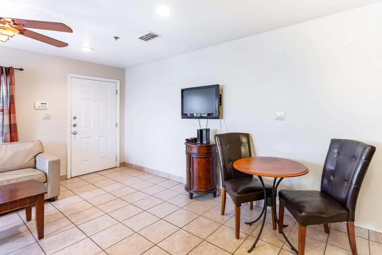 Lantana Retreat Unit #2 Holiday home *