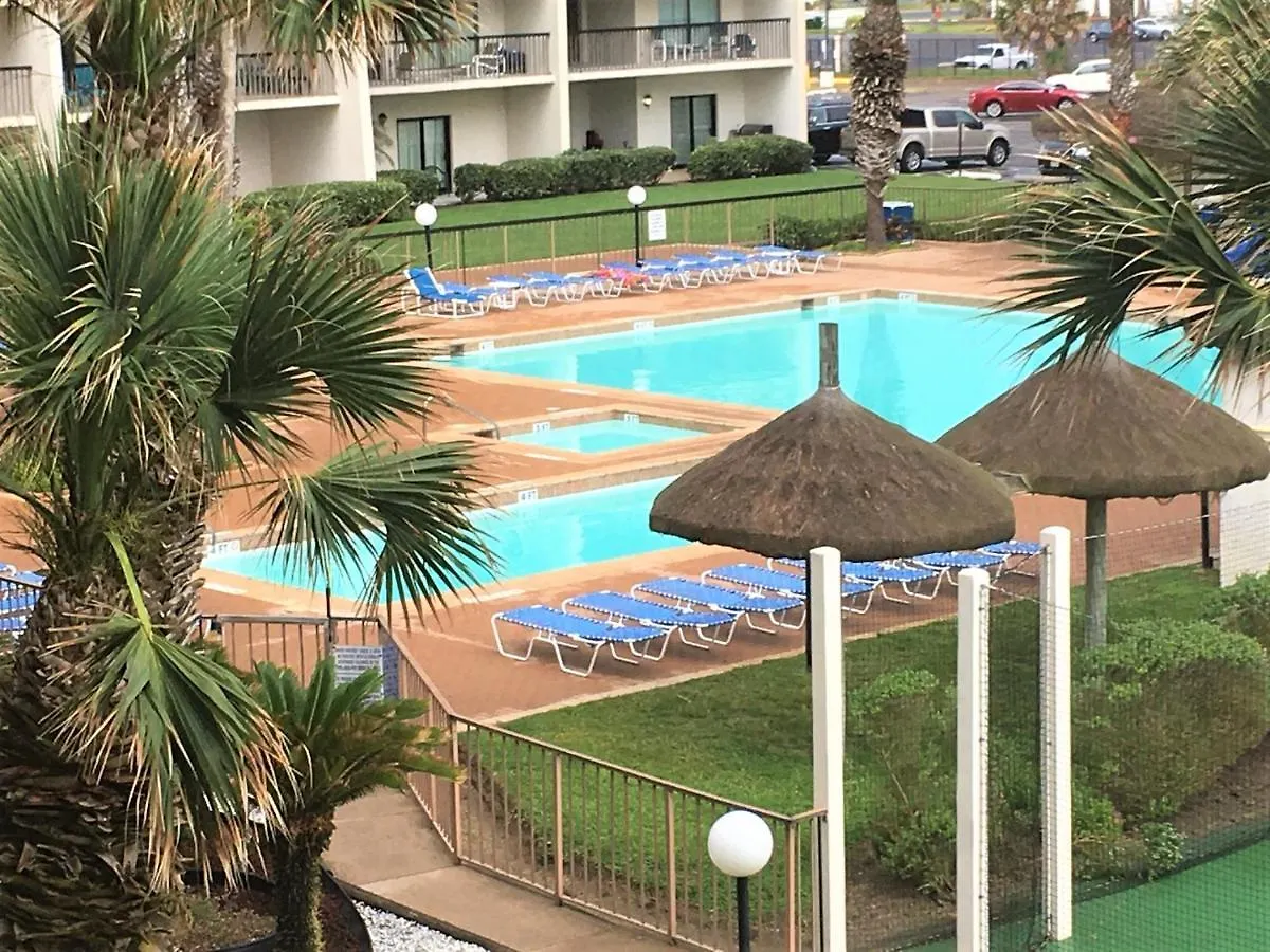 Beachside 2 Bedroom Sleeps 9 Holiday home *