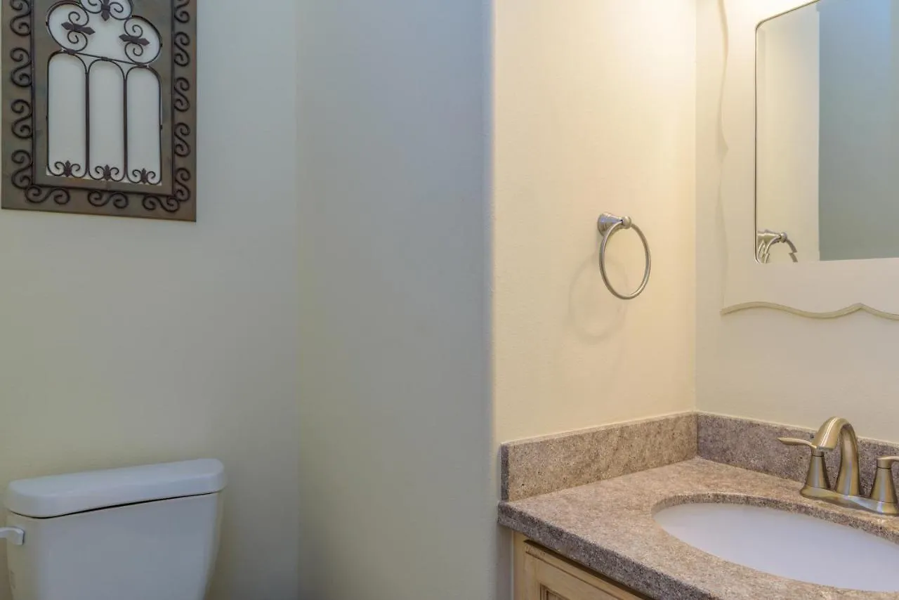 Capricorn - 2 Bedroom Short Walk To The Beach * South Padre Island