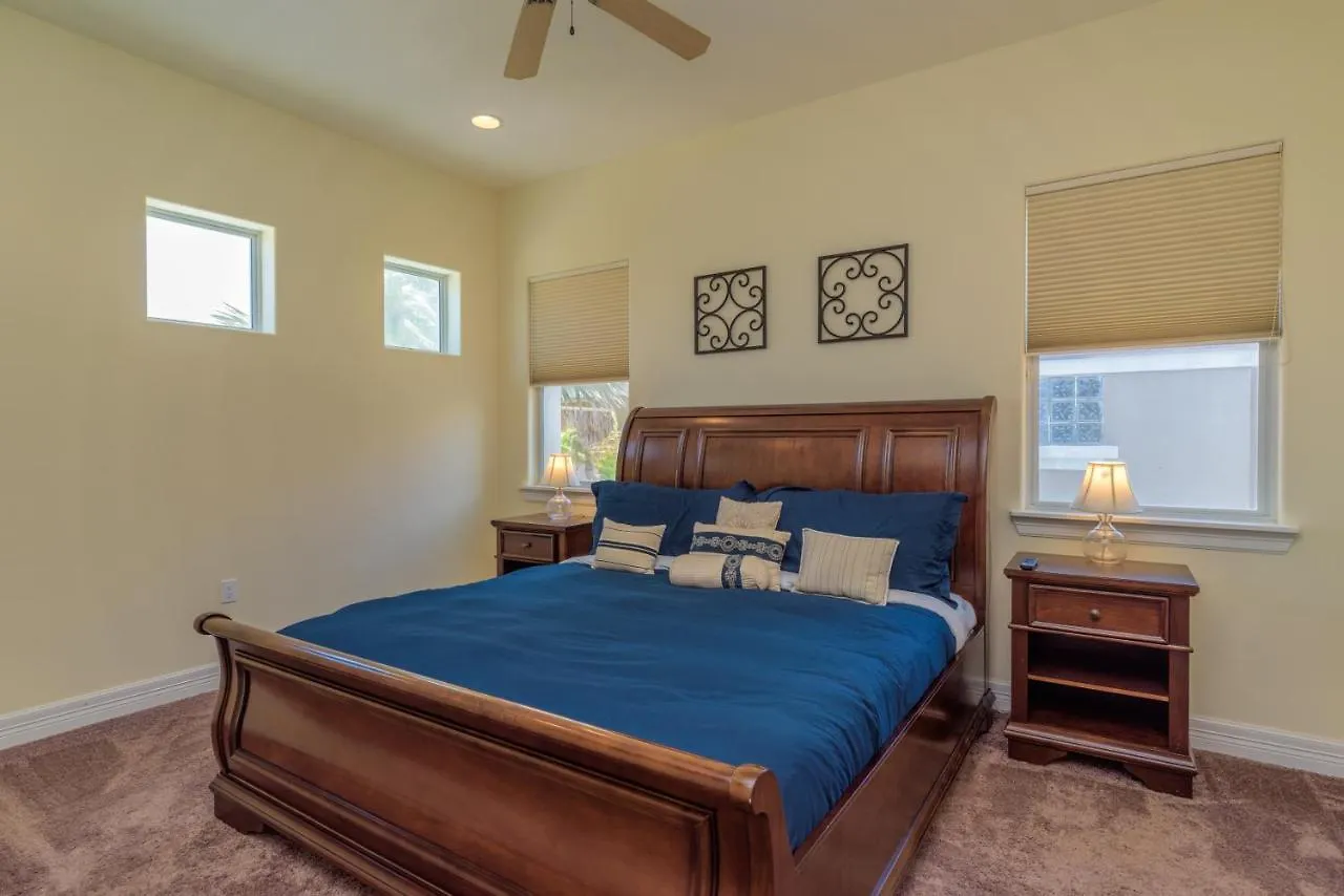 Apartment Capricorn - 2 Bedroom Short Walk To The Beach South Padre Island