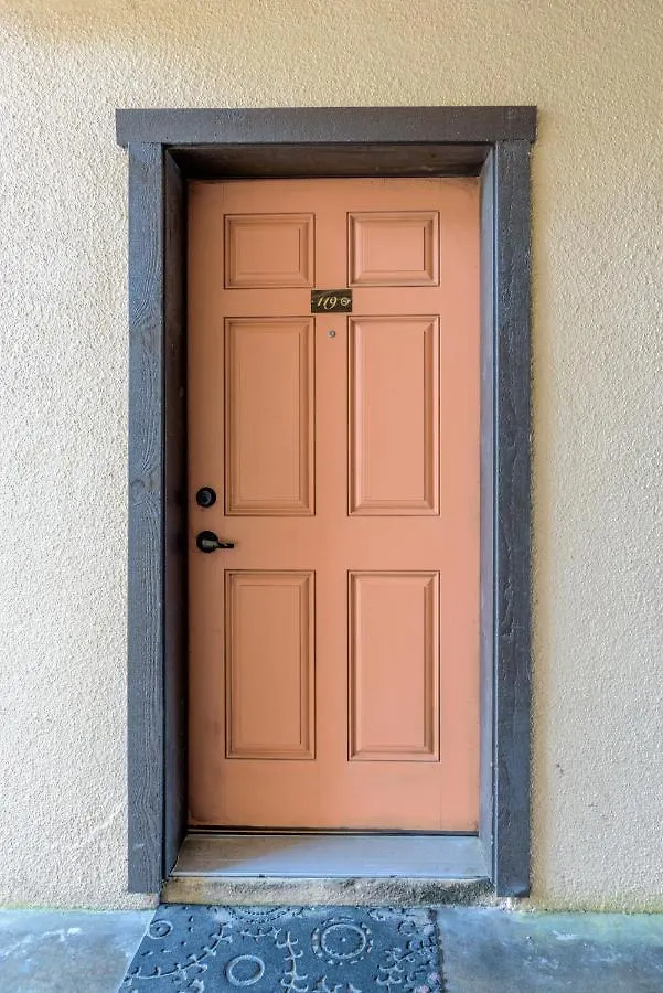 Tiki 119 *