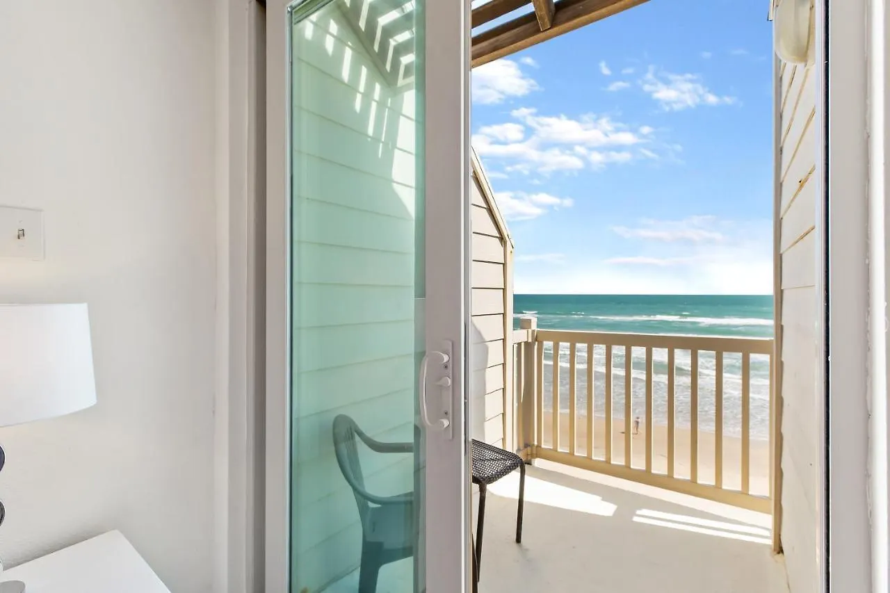 Newly Renovated! 3 Beachfront Balconies, Picture Perfect Oceanview