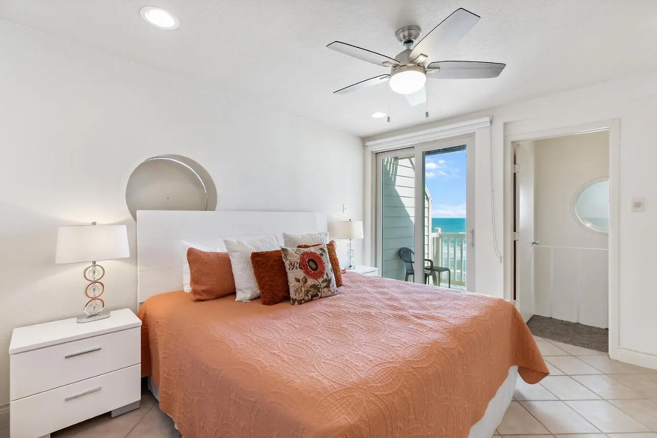 Newly Renovated! 3 Beachfront Balconies, Picture Perfect Oceanview * 南帕诸岛