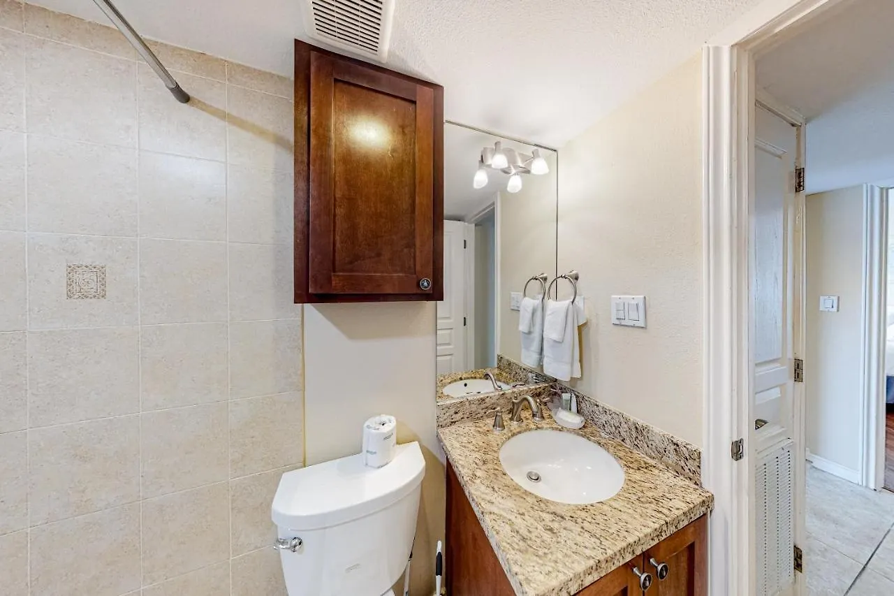 Gulf Point Apartment *