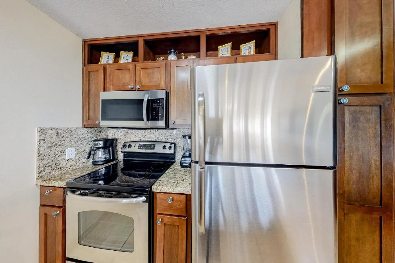 Gulf Point Apartment *