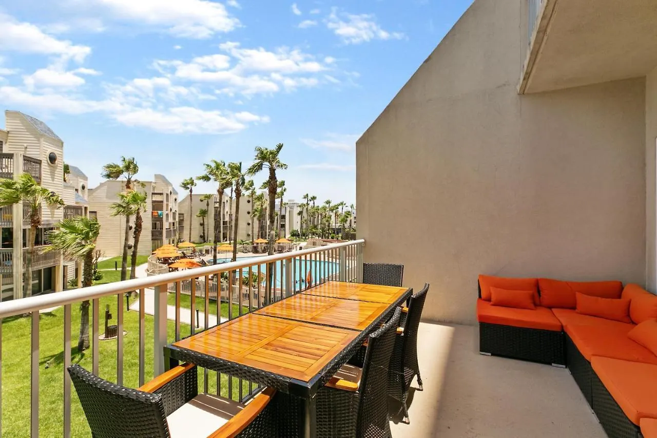 別荘 Perfect Big Family Getaway! Spectacular Large Balcony Overlooking The Pool Beachfront サウス・パドリー・アイランド