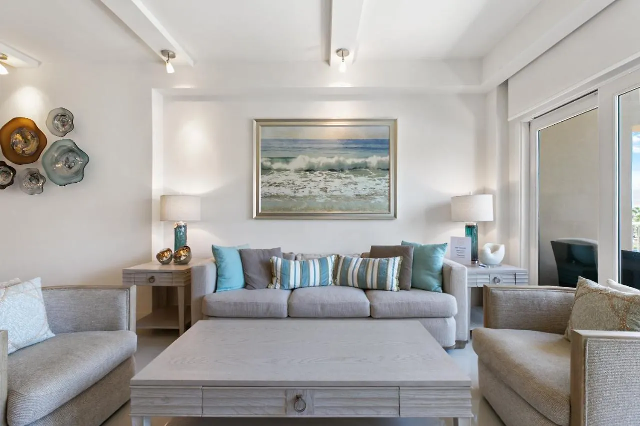 Perfect Big Family Getaway! Spectacular Large Balcony Overlooking The Pool Beachfront