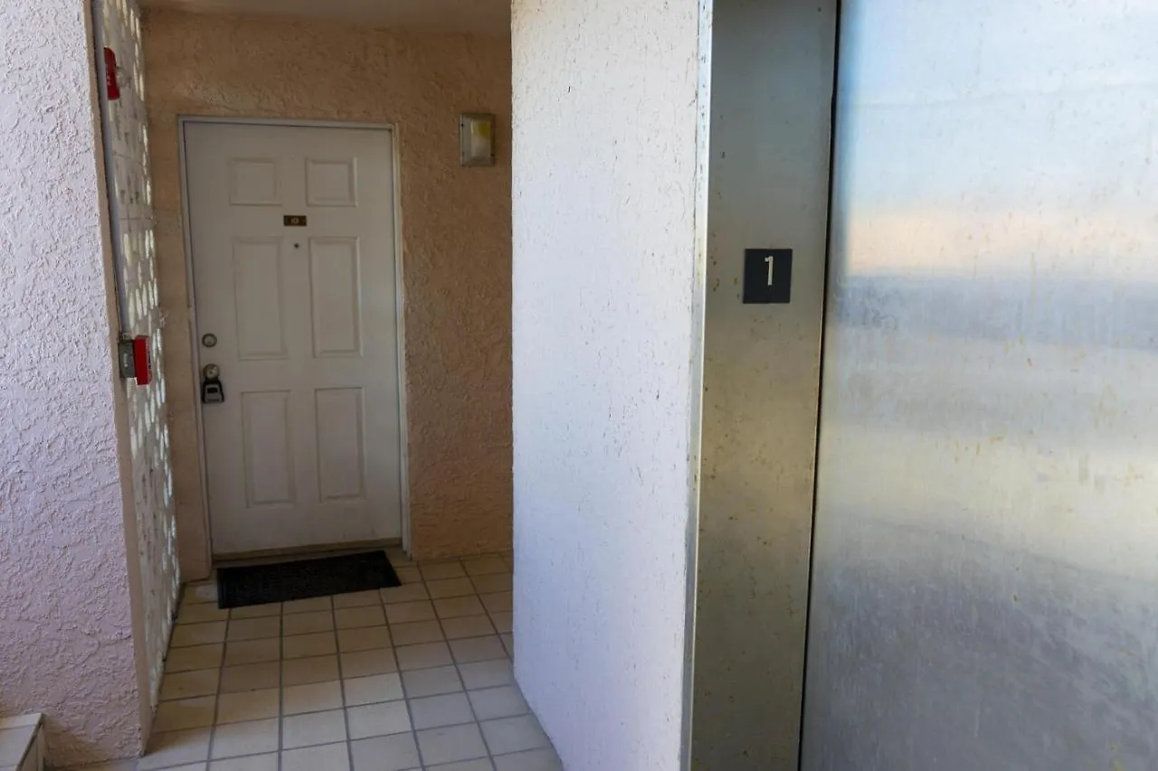 Walk To House In Heart Of Entertainment District - Atrium Unit 102 South Padre Island