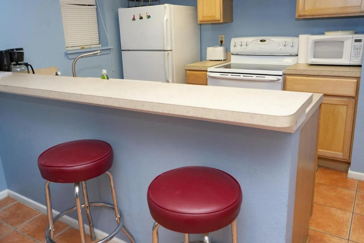Walk To House In Heart Of Entertainment District - Atrium Unit 102 Appartement *