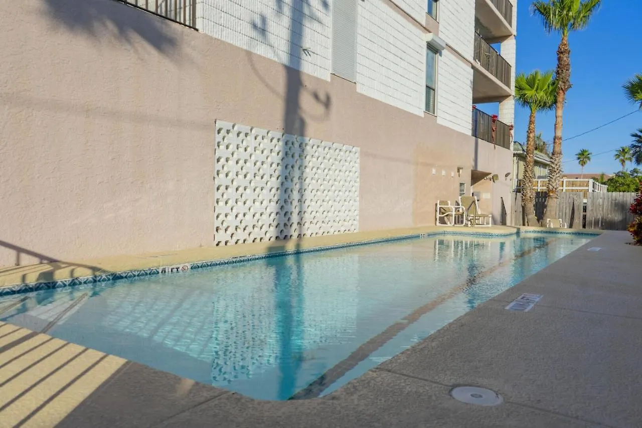 Walk To House In Heart Of Entertainment District - Atrium Unit 102 Appartement