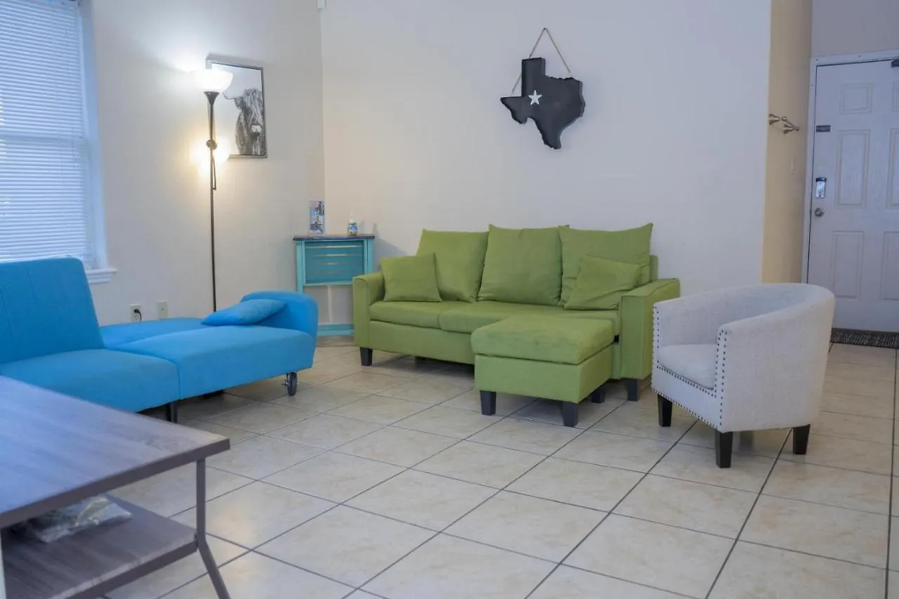 Ground Floor With Pool Unit A - Island Morning Sun 1 Apartment