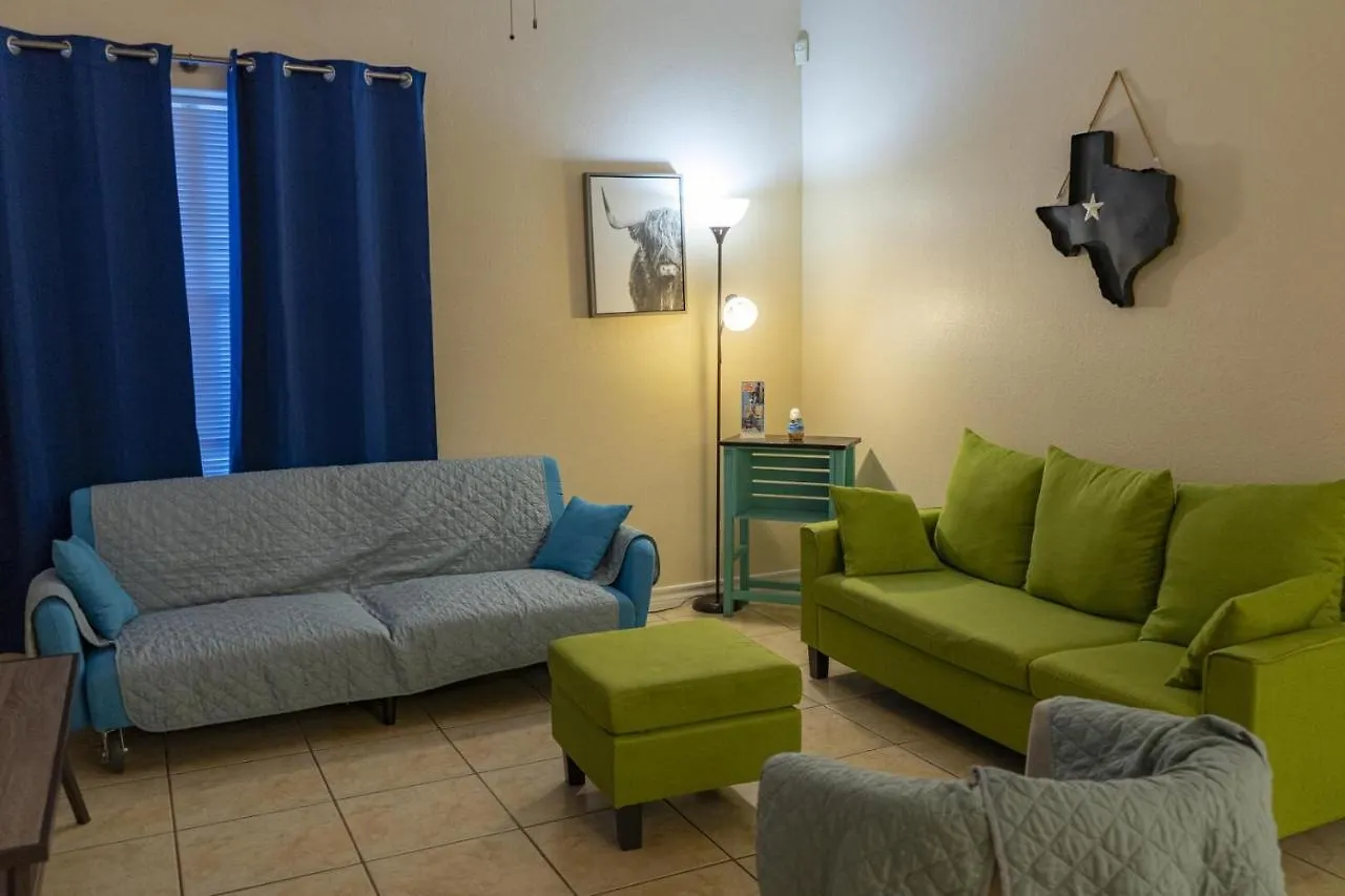 Ground Floor With Pool Unit A - Island Morning Sun 1 Apartment