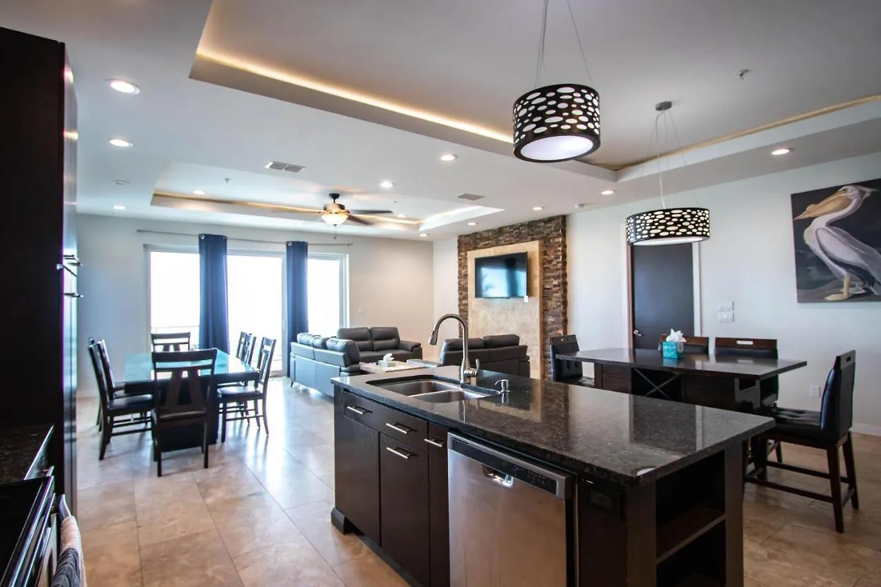 Apartmán 5 Bedroom Beachfront - 3rd Floor *