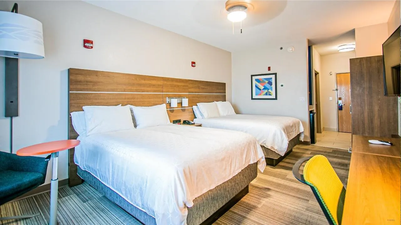 Express And By Ihg 3*