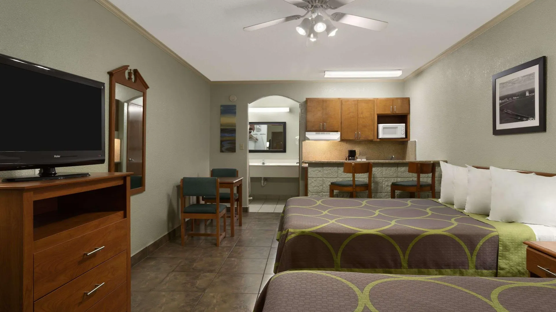 Super 8 By Wyndham South Padre Island