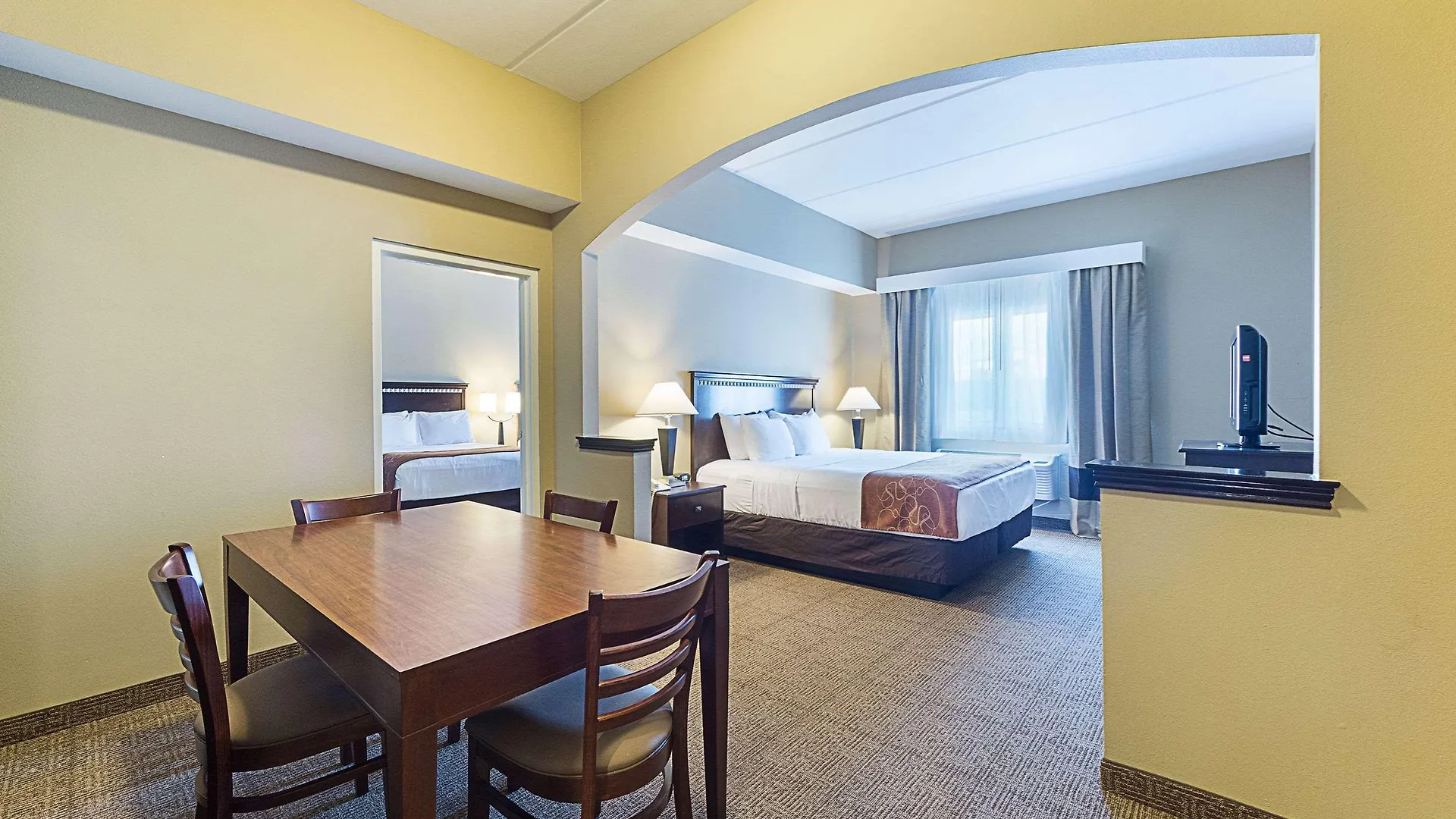 Comfort Beachside Hotel 3*