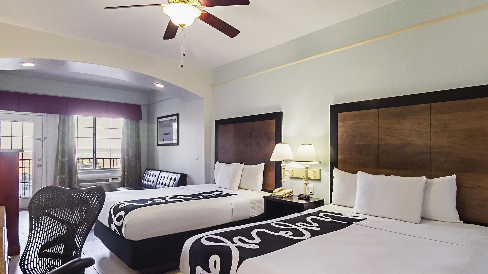 Rose Hotel