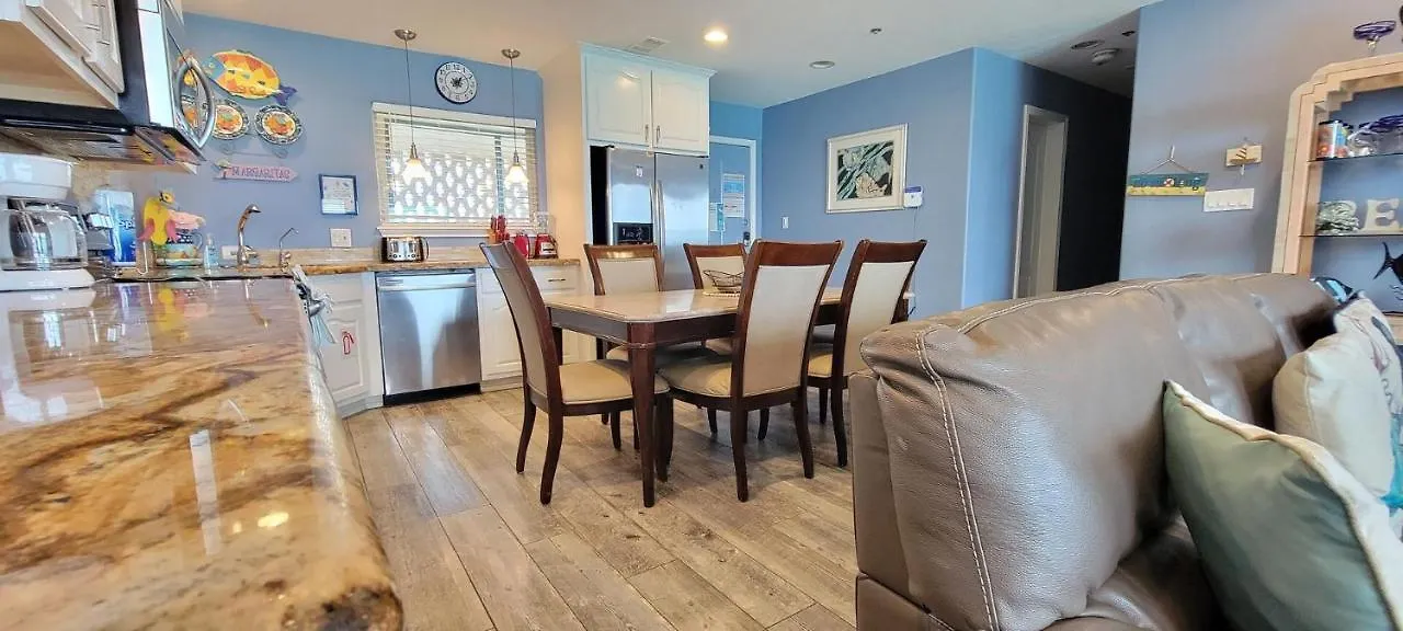 Inverness Penthouse 펜션