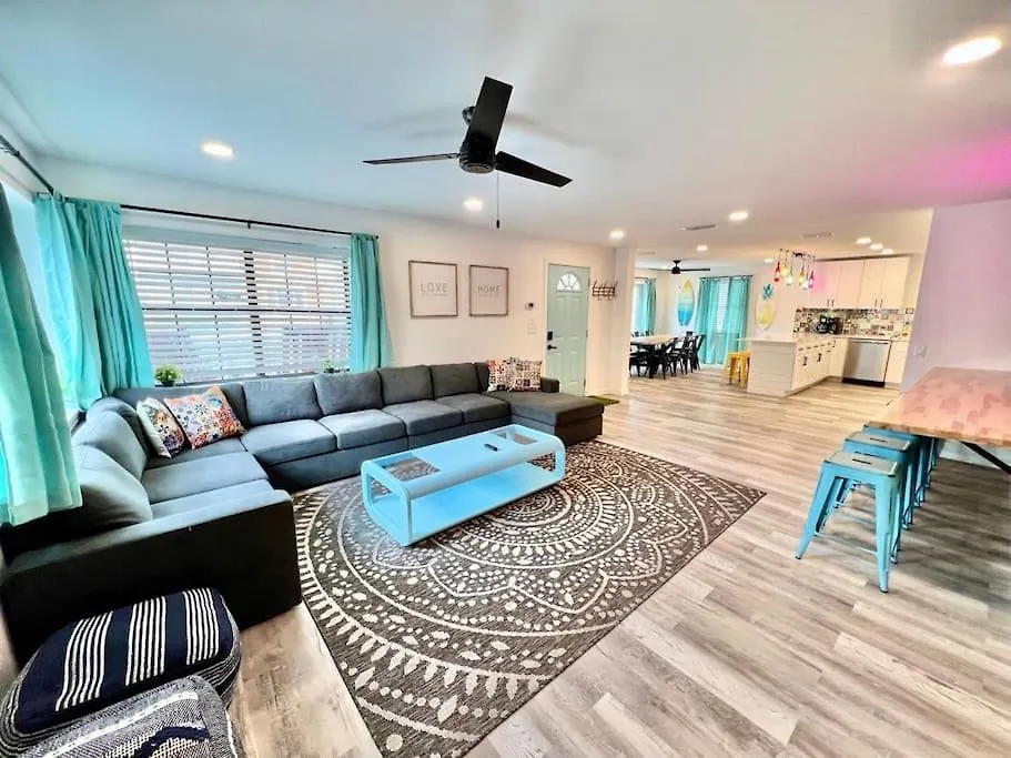 Hébergement de vacances Sleeps 22, 7 Bedrooms, 2min Walk To The Beach, Private Heated Pool And Hot Tub, Zula Del Mar Texas *