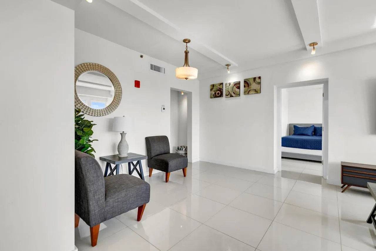 Perfect Condo, For Everyone! Beachfront *
