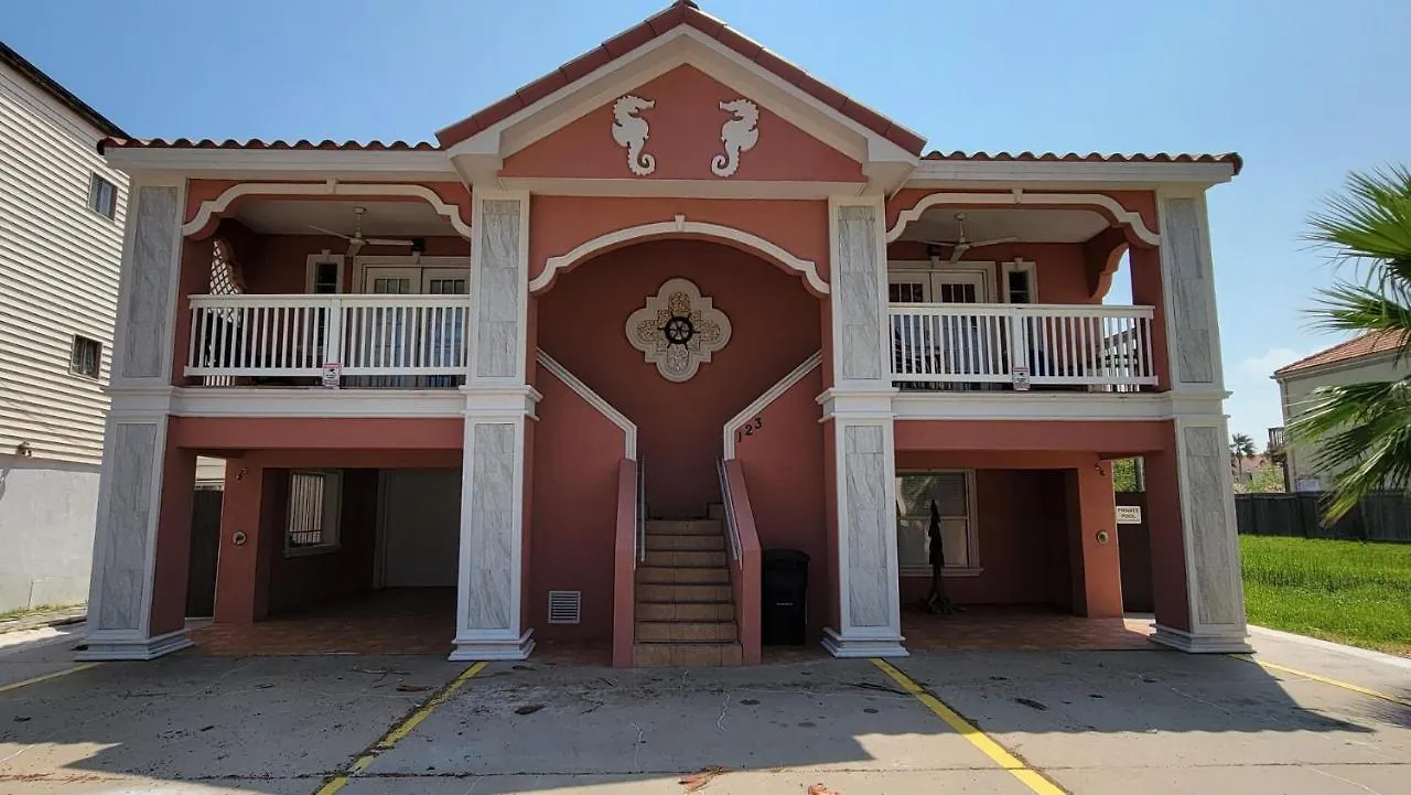度假居 Campeche Triplex Unit C *
