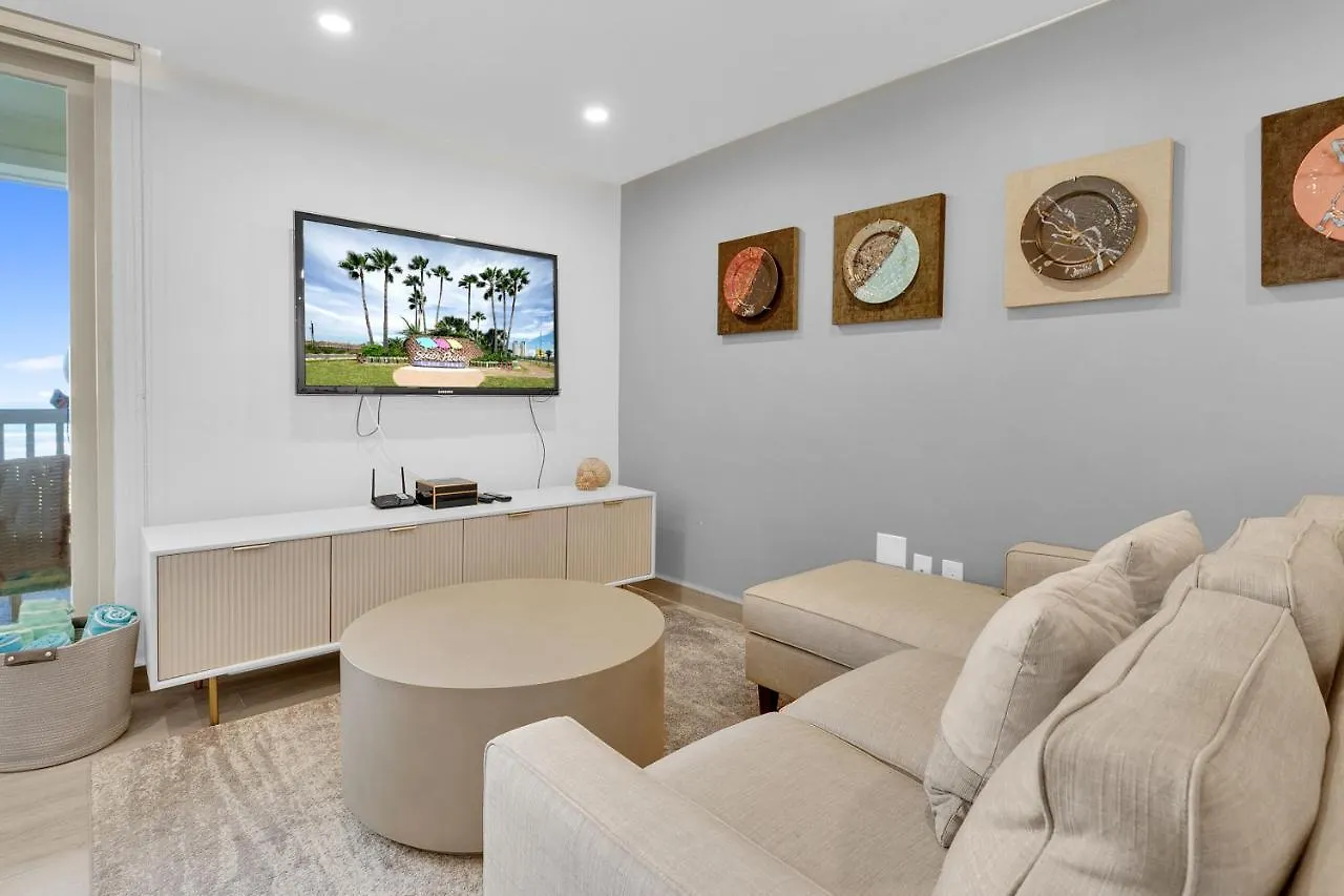 בית נופש Beachfront Short Walk To The