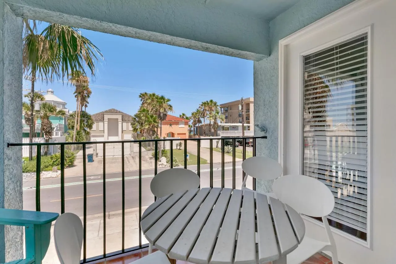 Gulf Coast Unit 4 Apartment