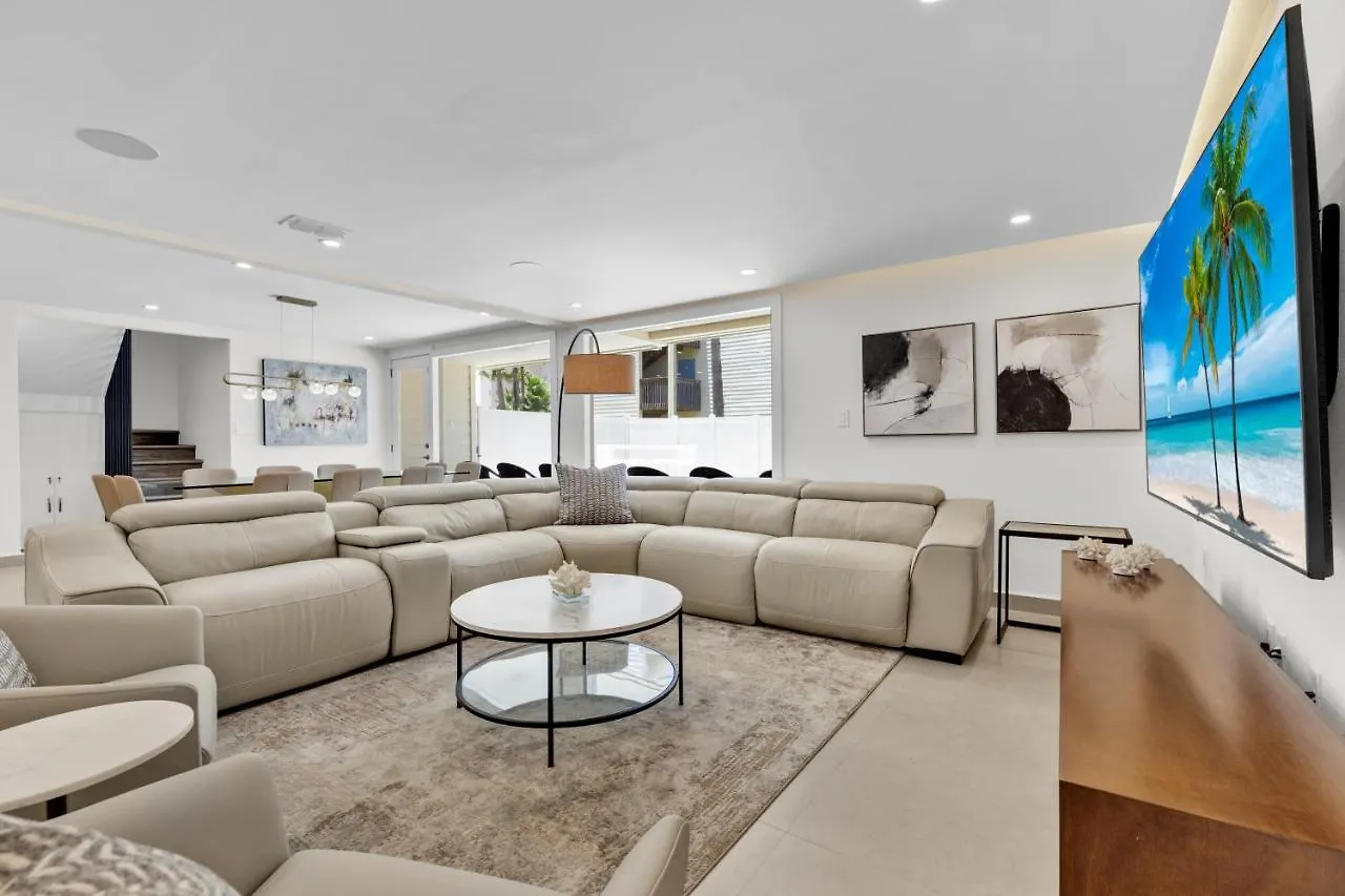 Апартаменты 4 Bd Luxury Beachfront With Private Pool &terrace