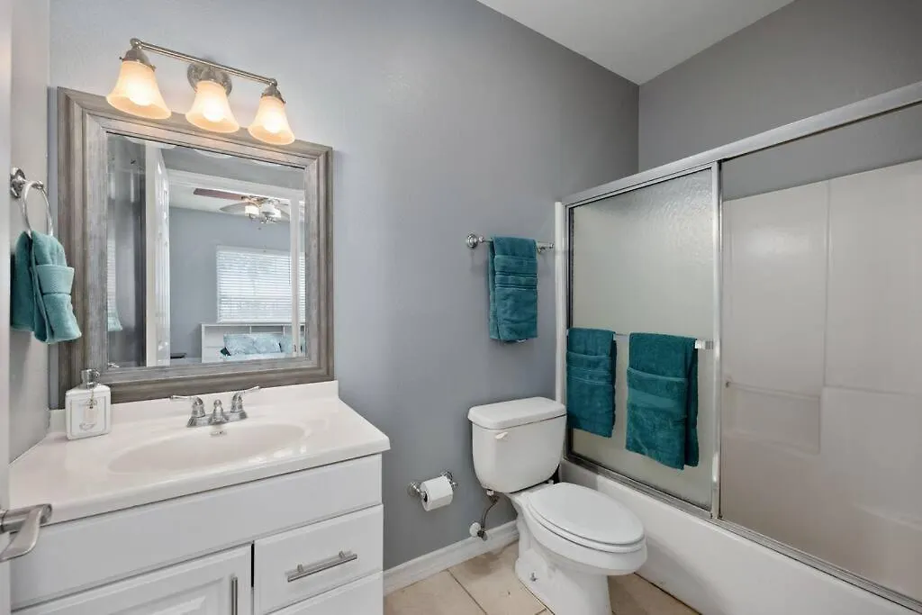 Luxury 3 Bed 2 Bath 2nd Floor By Hébergement de vacances *