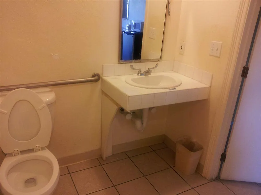 Western Beachside Hotel 3*