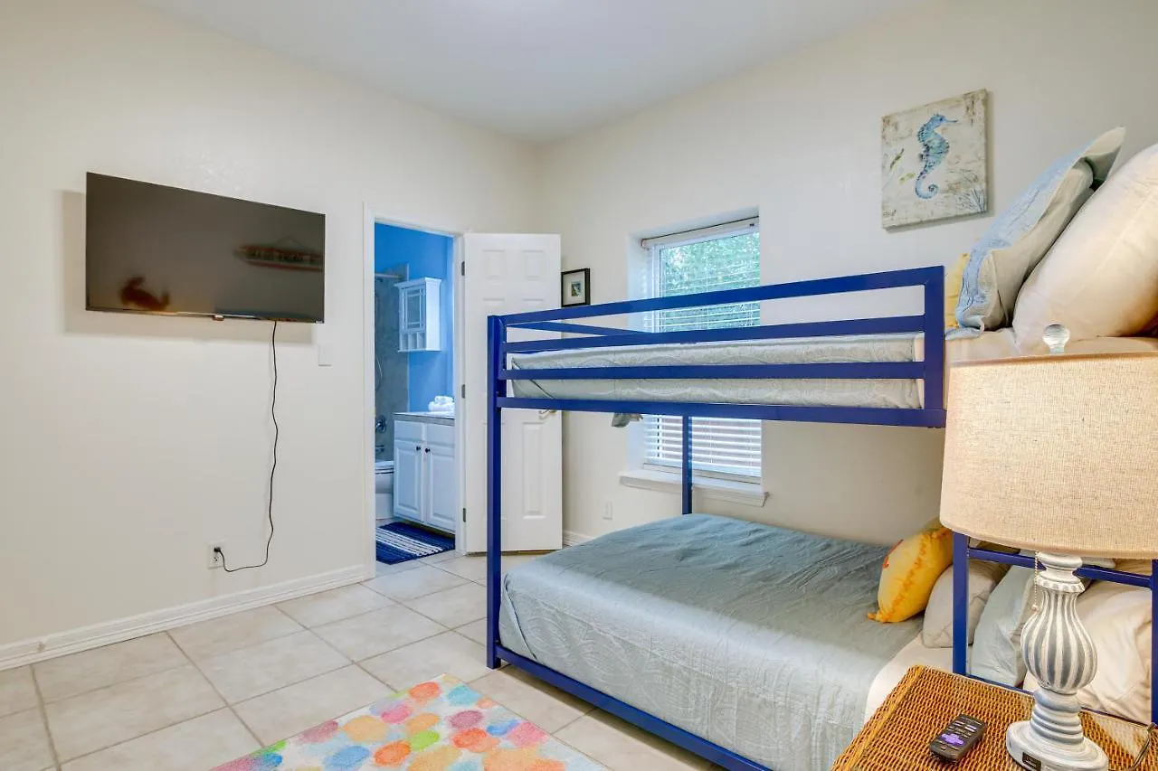 Oceanside Mars Oasis Heated Pool, Steps To Beach! *