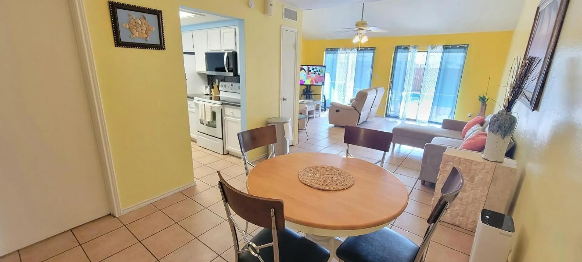 Private Townhome With Private Pool - Sparkys Pool House