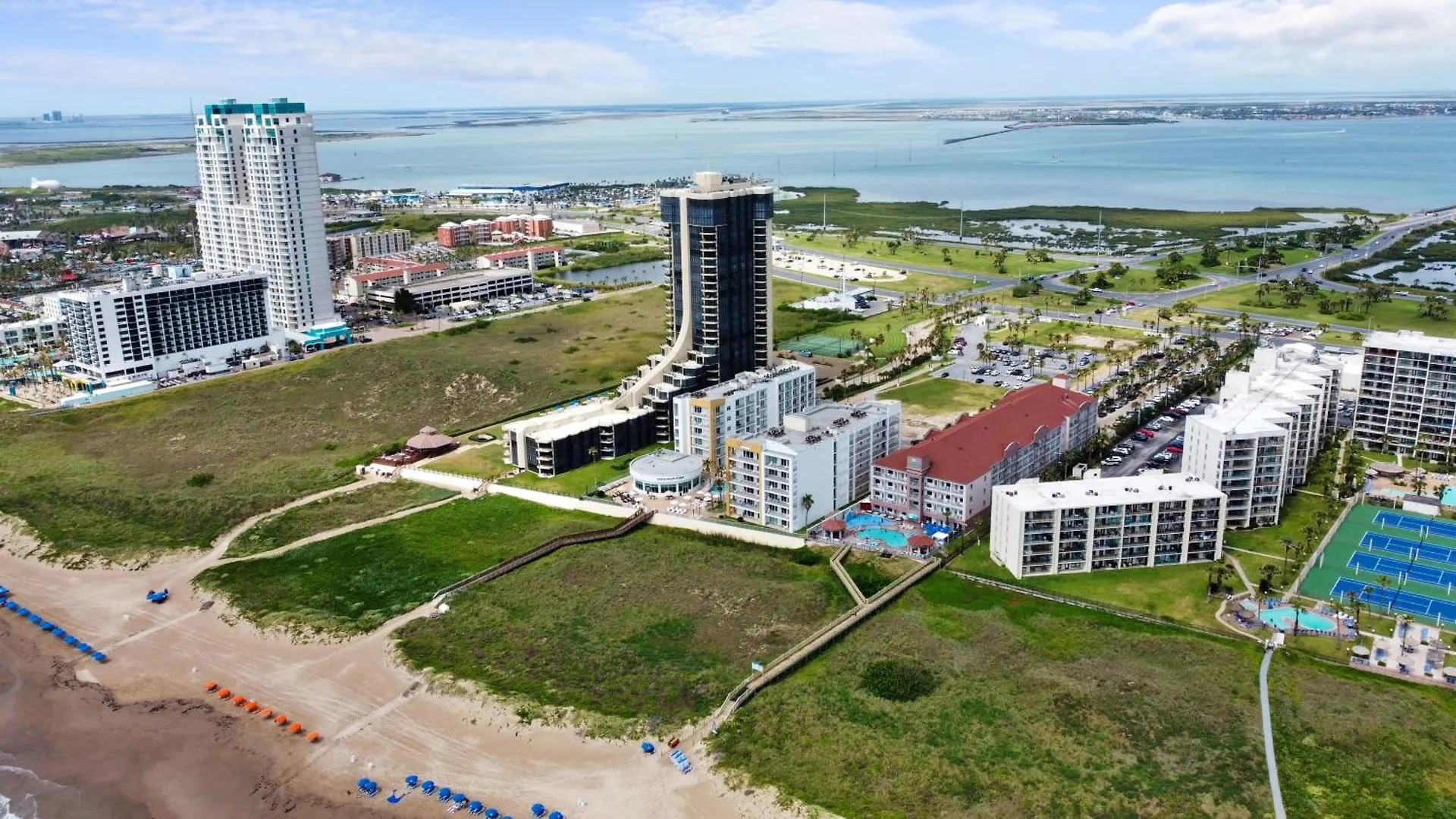 Отель Peninsula Island & - Beachfront At 4*